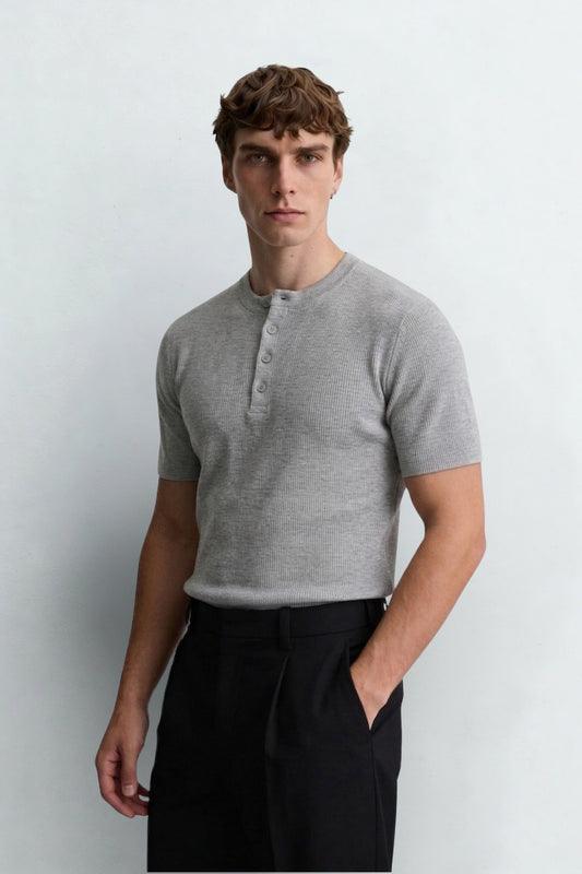 Henley Yaka Düğmeli Dar Kesim Kısa Kollu Tişört