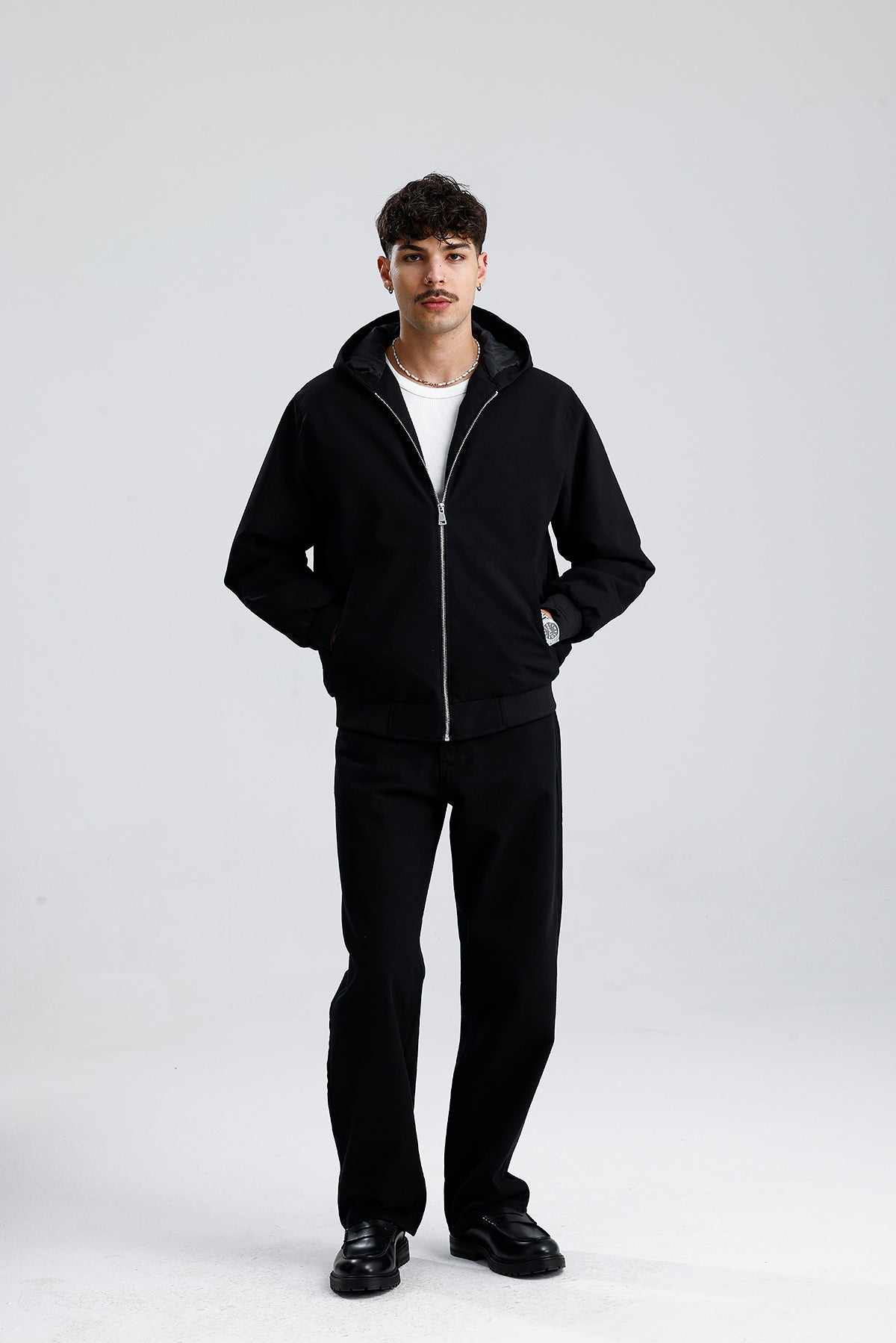 Relaxed Fit Kapüşonlu Siyah Mont