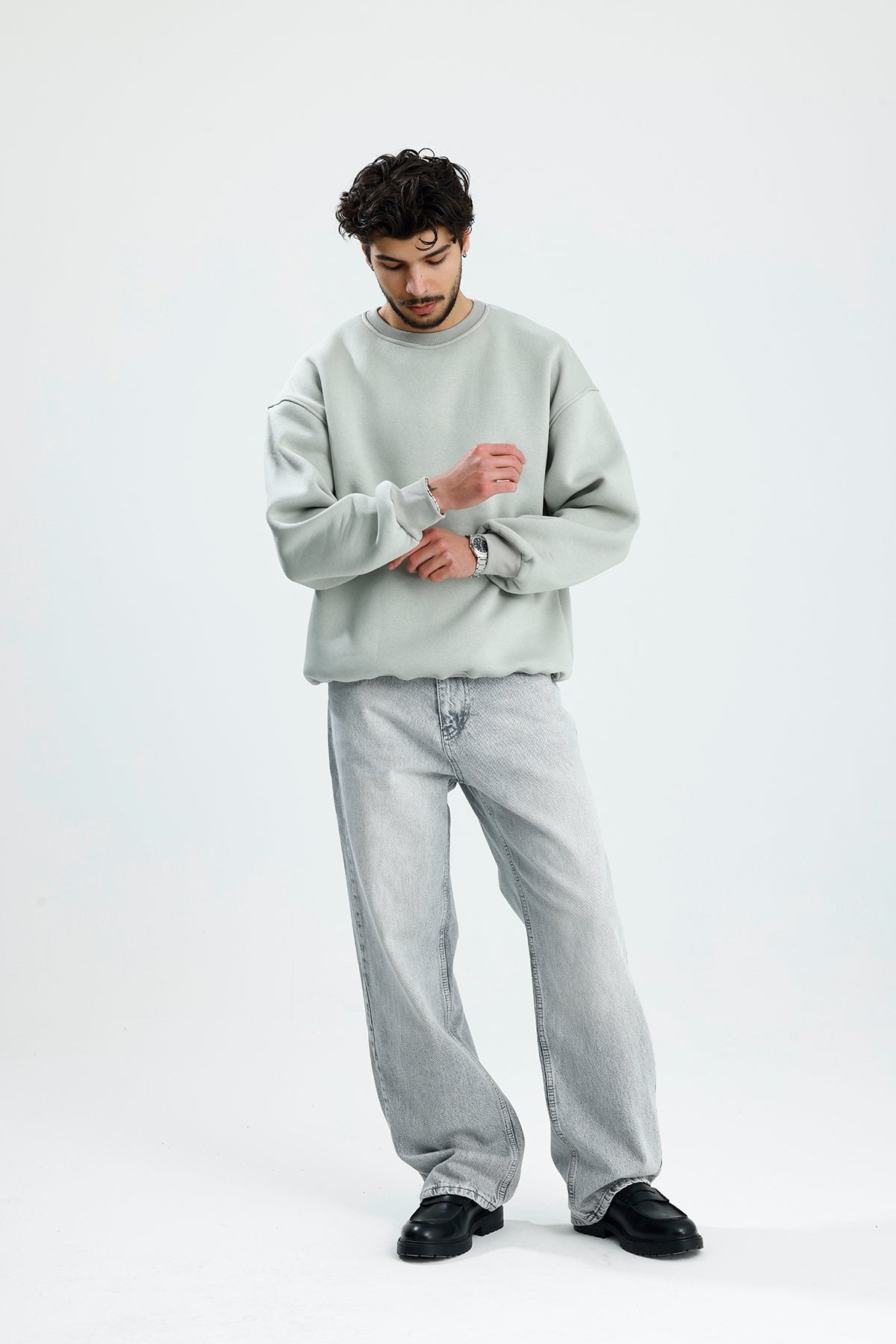 Basic Bisiklet Yaka Oversize Sweatshirt