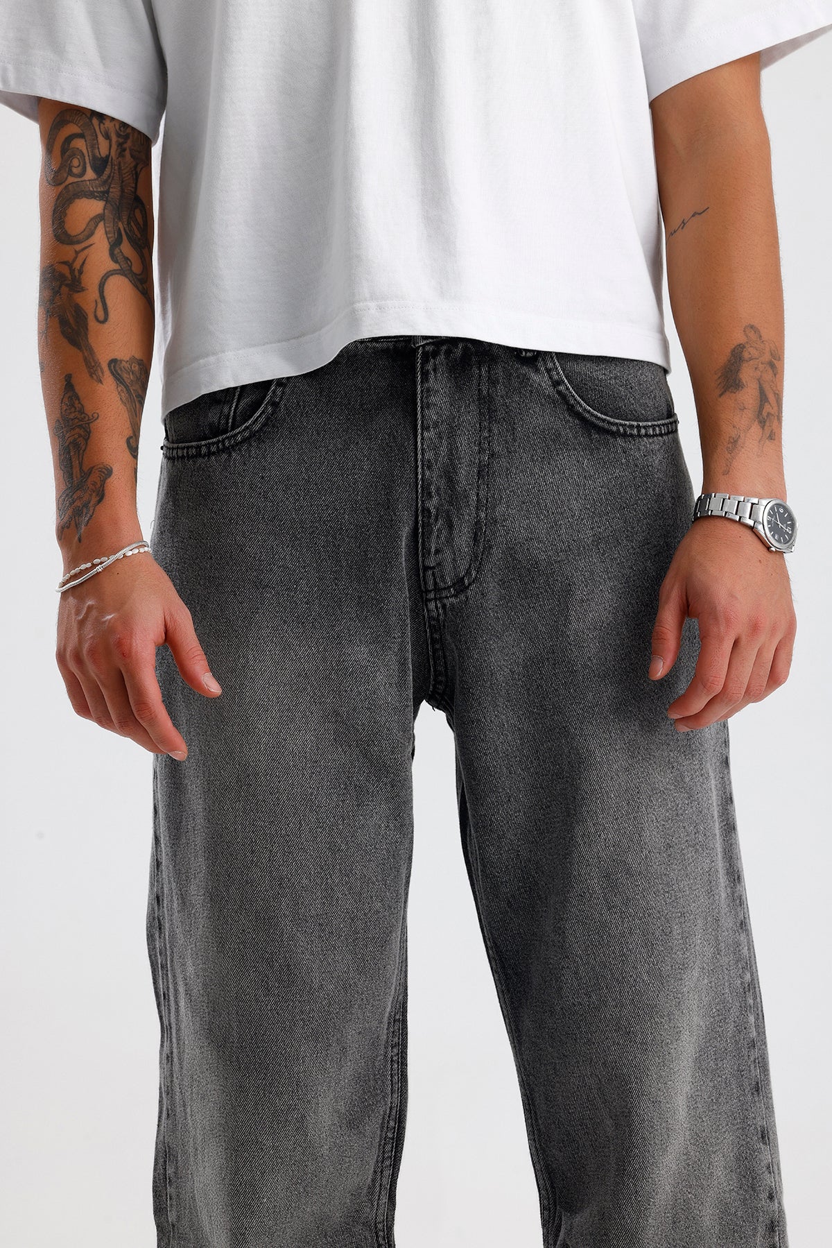 Relaxed Fit Gri Yıkama Detay Kot Pantolon