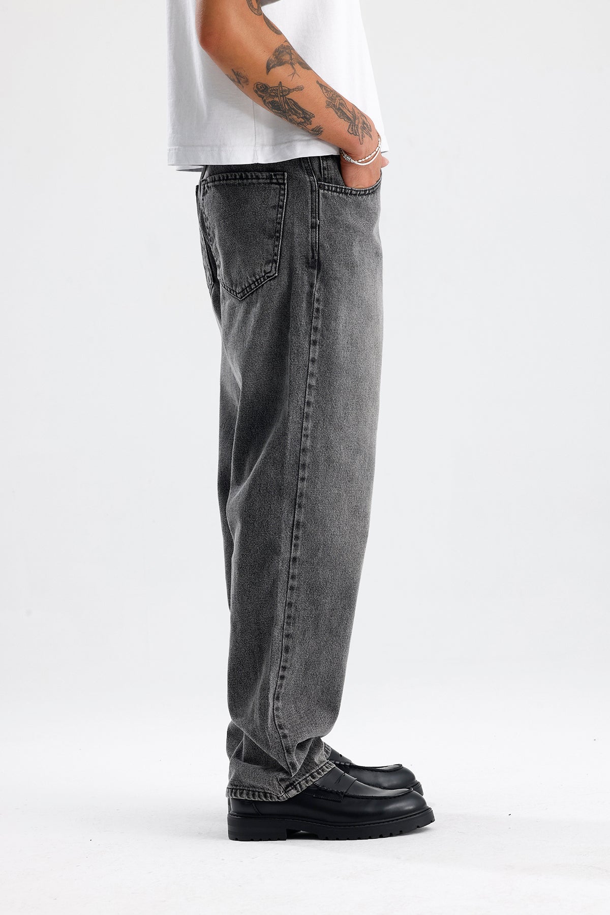 Relaxed Fit Gri Yıkama Detay Kot Pantolon