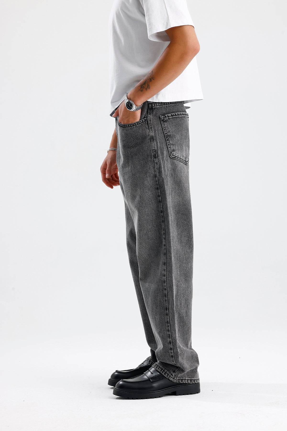 Relaxed Fit Gri Yıkama Detay Kot Pantolon