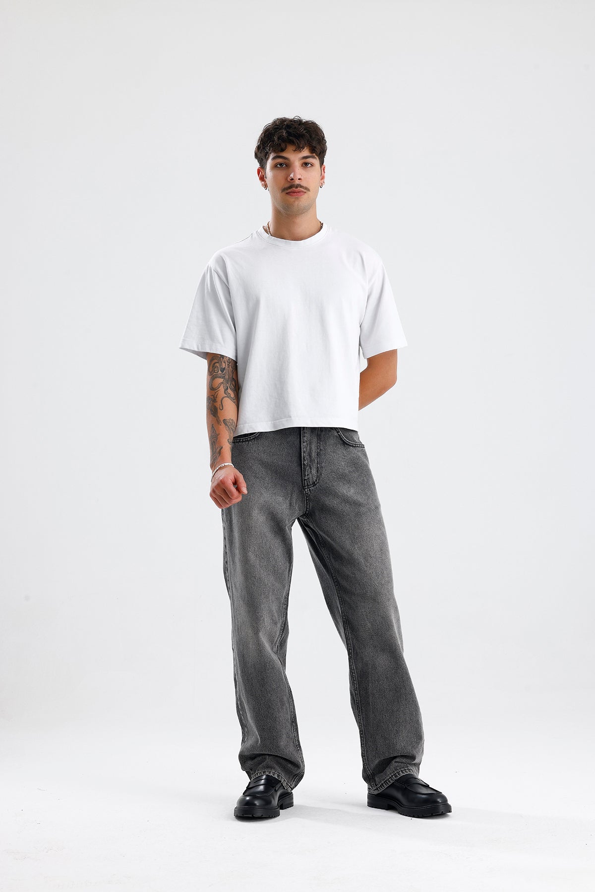 Relaxed Fit Gri Yıkama Detay Kot Pantolon