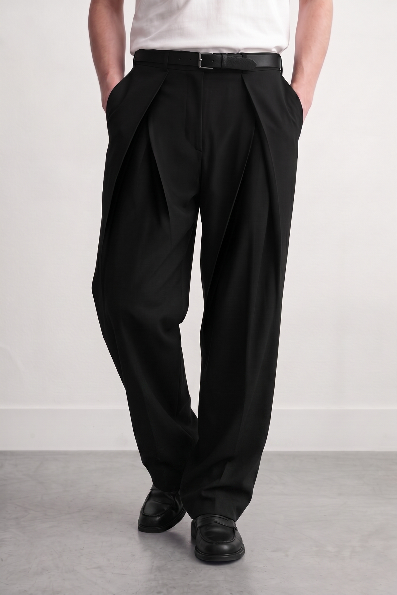 Double Çapraz Pile Relaxed Fit Kumaş Pantolon