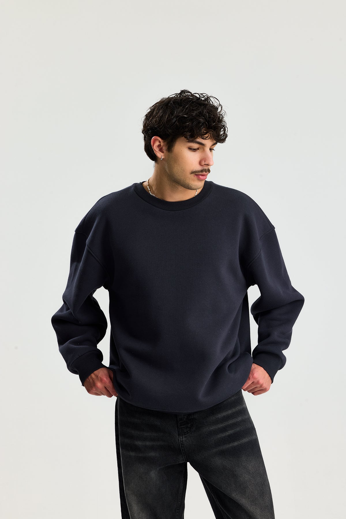 Basic Bisiklet Yaka Oversize Sweatshirt