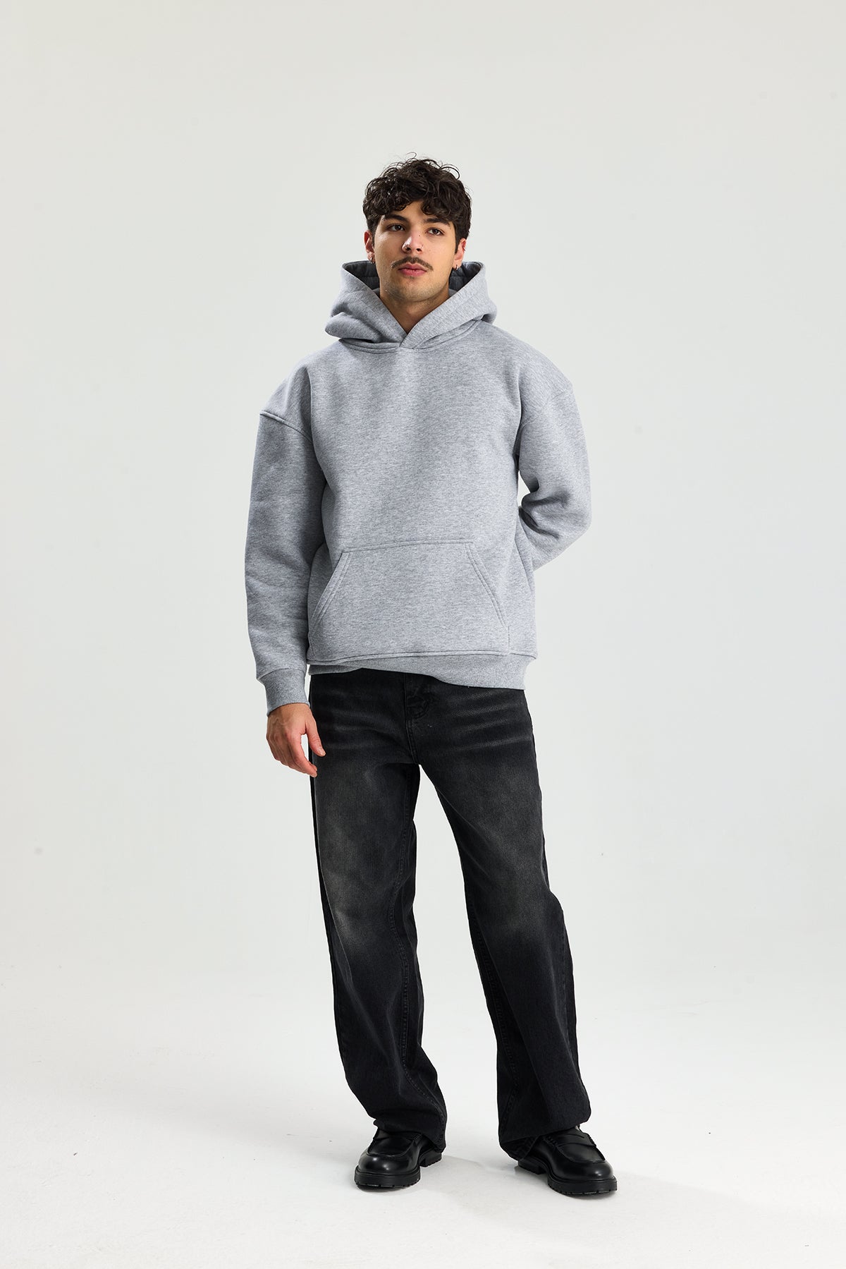 Basic Kapüşonlu Oversize Sweatshirt