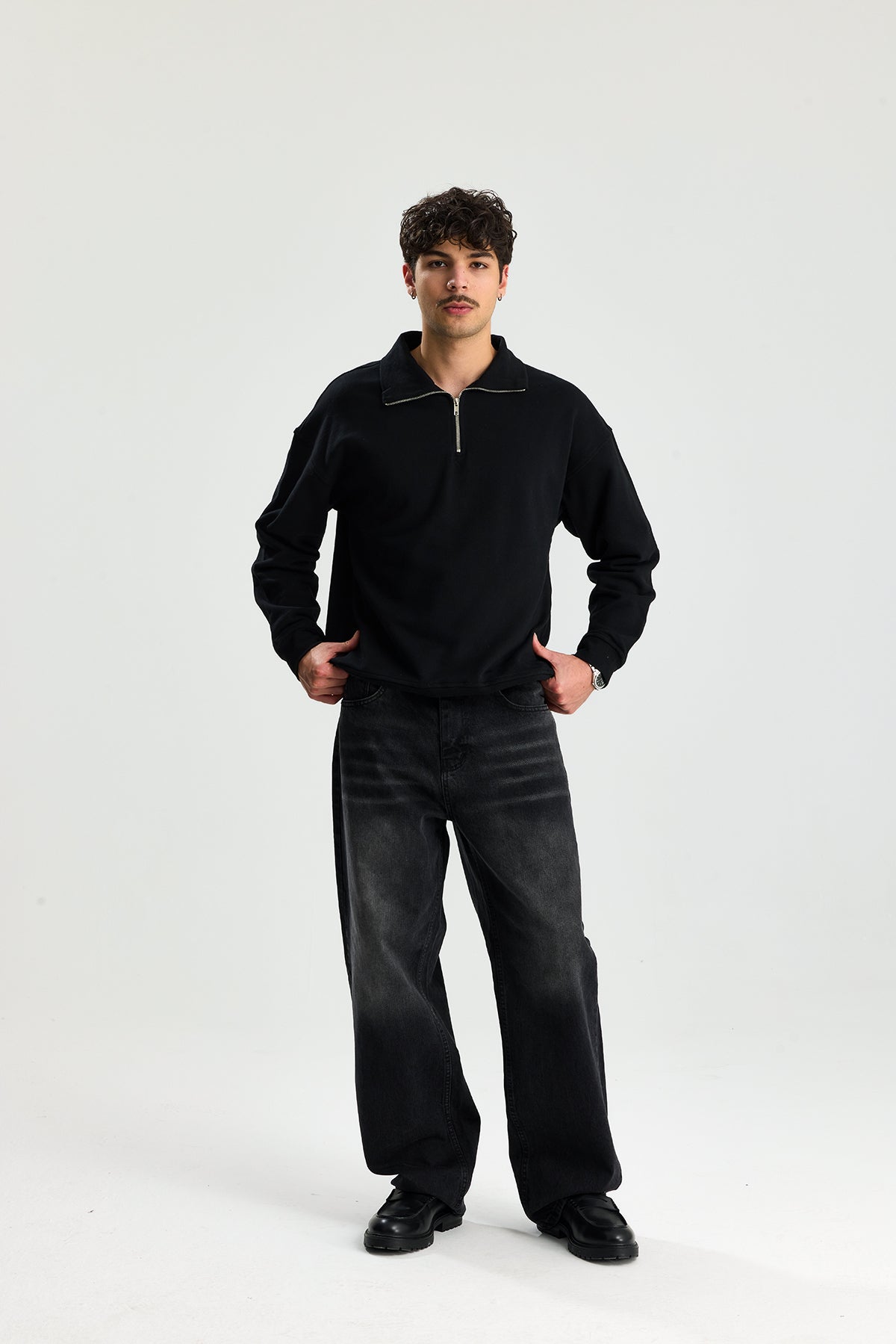 Basic Fermuarlı Yaka Sweatshirt