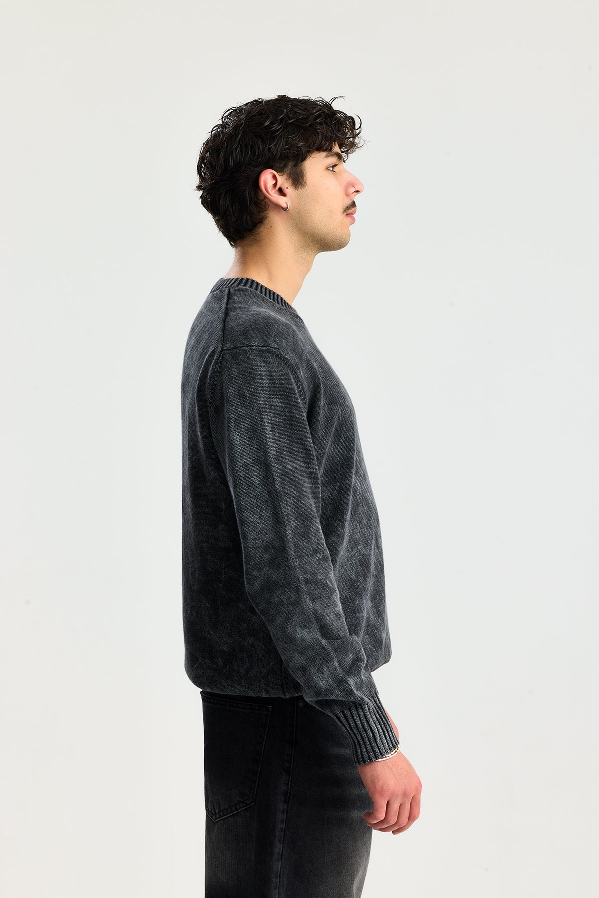 Yıkama Efektli Relaxed Fit Dokulu Kazak